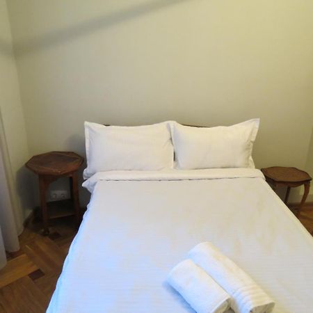 Three Rooms Apartment Tbilisi ภายนอก รูปภาพ
