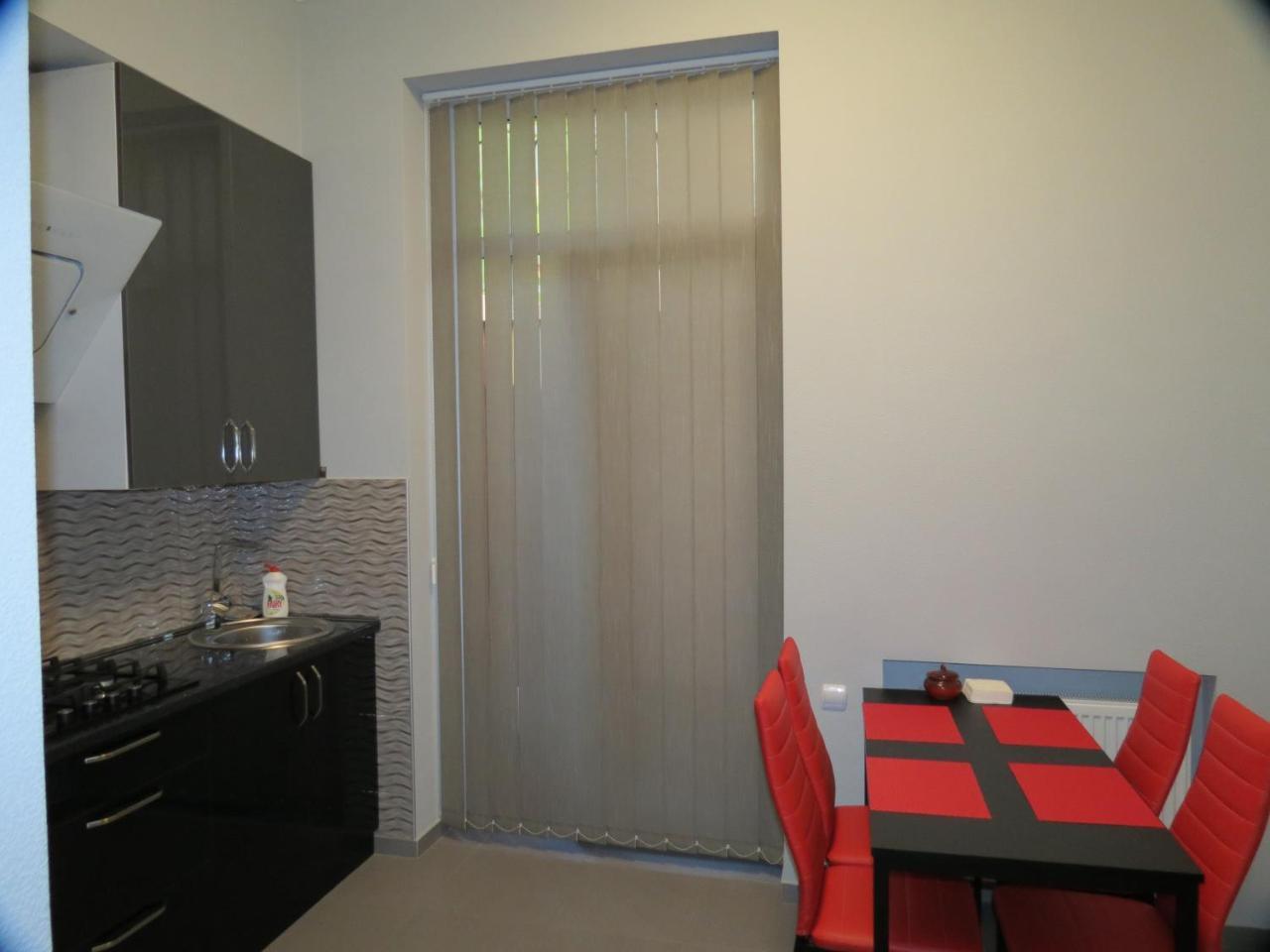 Three Rooms Apartment Tbilisi ภายนอก รูปภาพ
