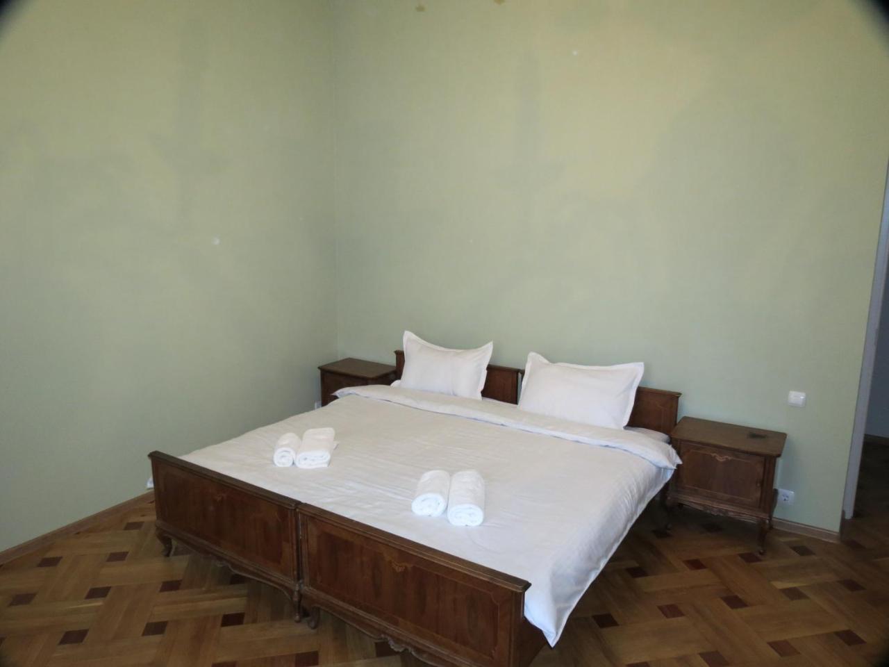 Three Rooms Apartment Tbilisi ภายนอก รูปภาพ