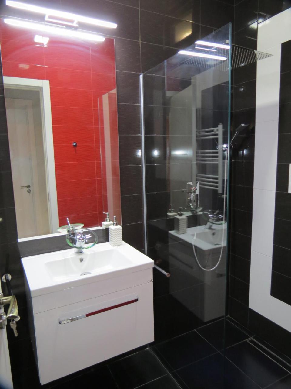 Three Rooms Apartment Tbilisi ภายนอก รูปภาพ