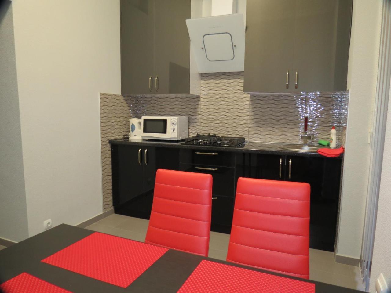 Three Rooms Apartment Tbilisi ภายนอก รูปภาพ