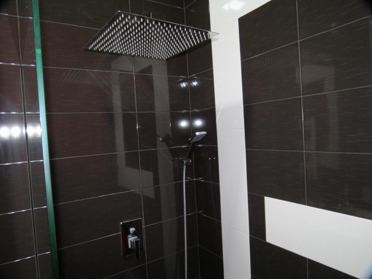 Three Rooms Apartment Tbilisi ภายนอก รูปภาพ